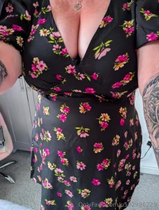 Queen of the summer dress and pajamas lol part 1