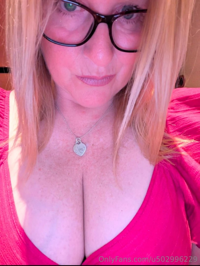 Queen of the summer dress and pajamas lol part 2 