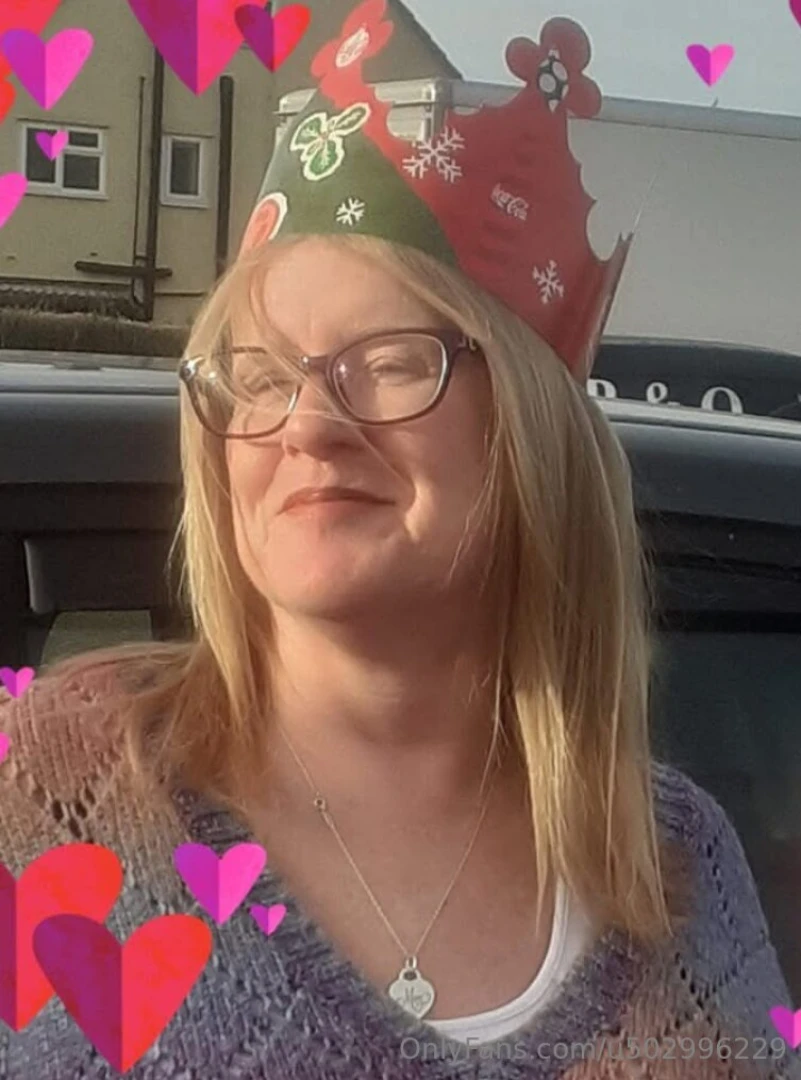 Queen of the summer dress and pajamas lol 