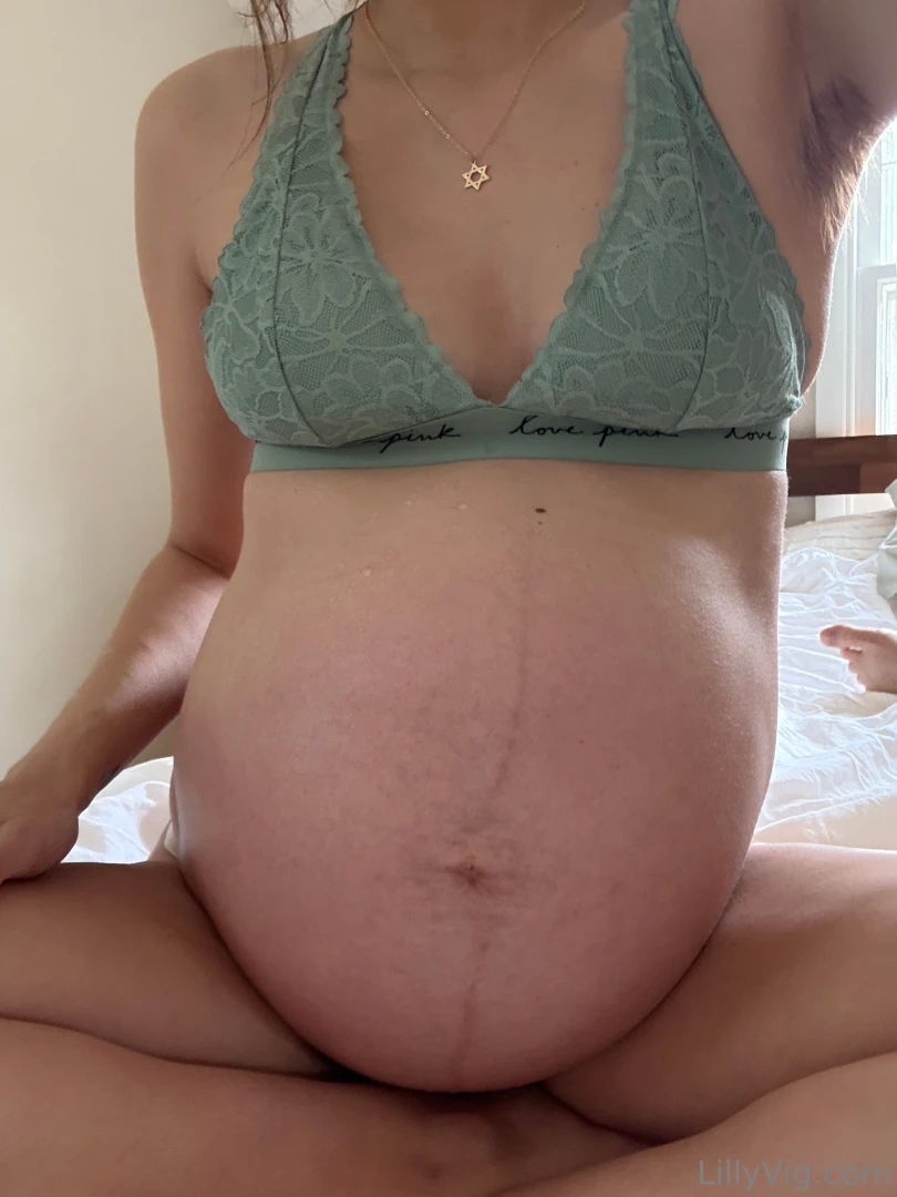 I stay soooo sweaty when pregnant would you be able to stand it 