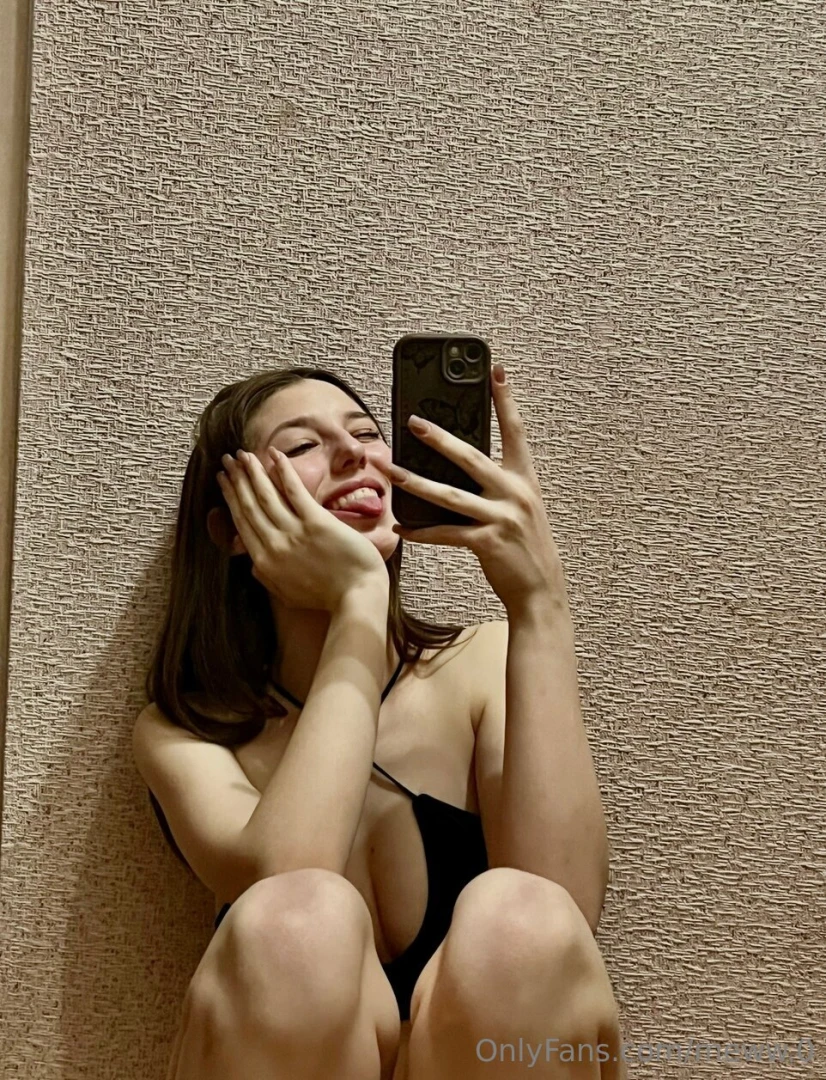 I love mirror photos 