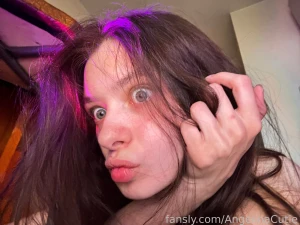 I m not saying i m bored but there will be signs babyface lips petite