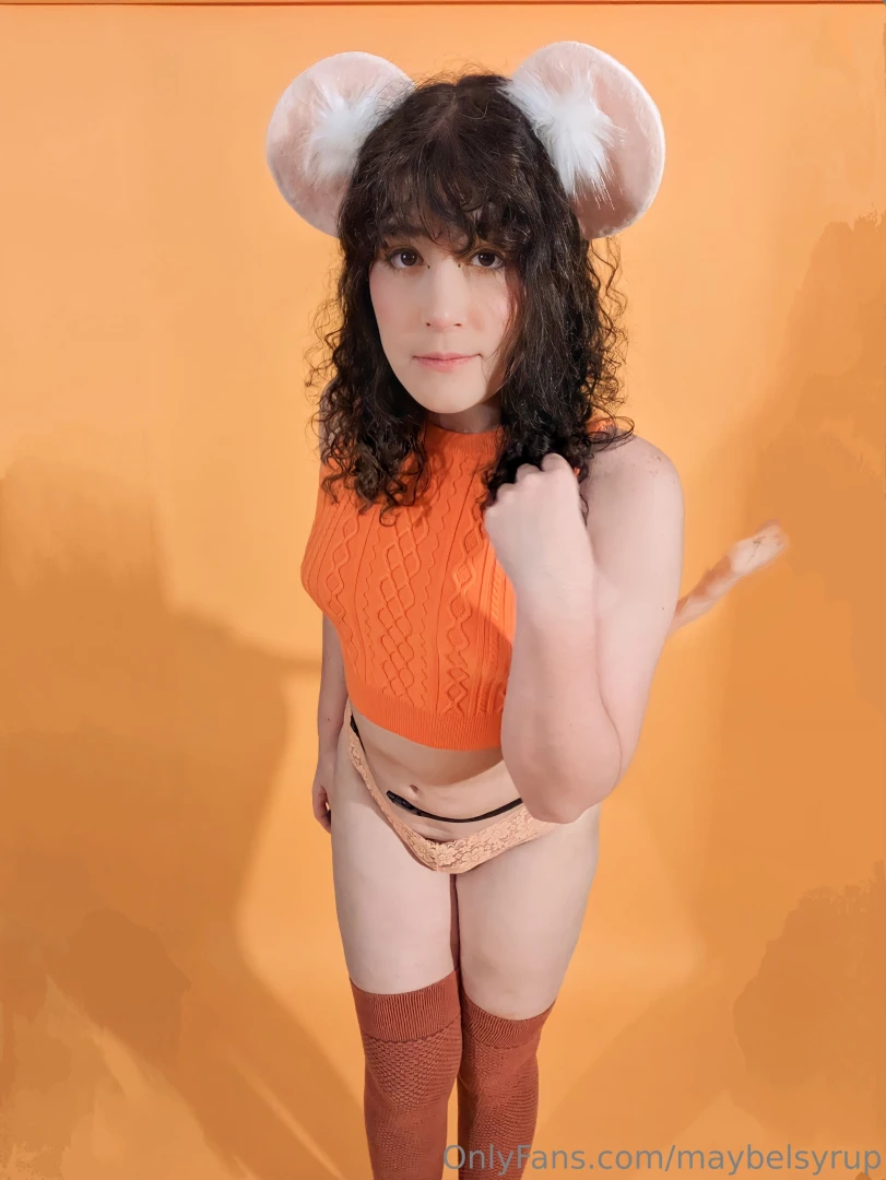 Can a mouse girl have some cheddar lt 3 
