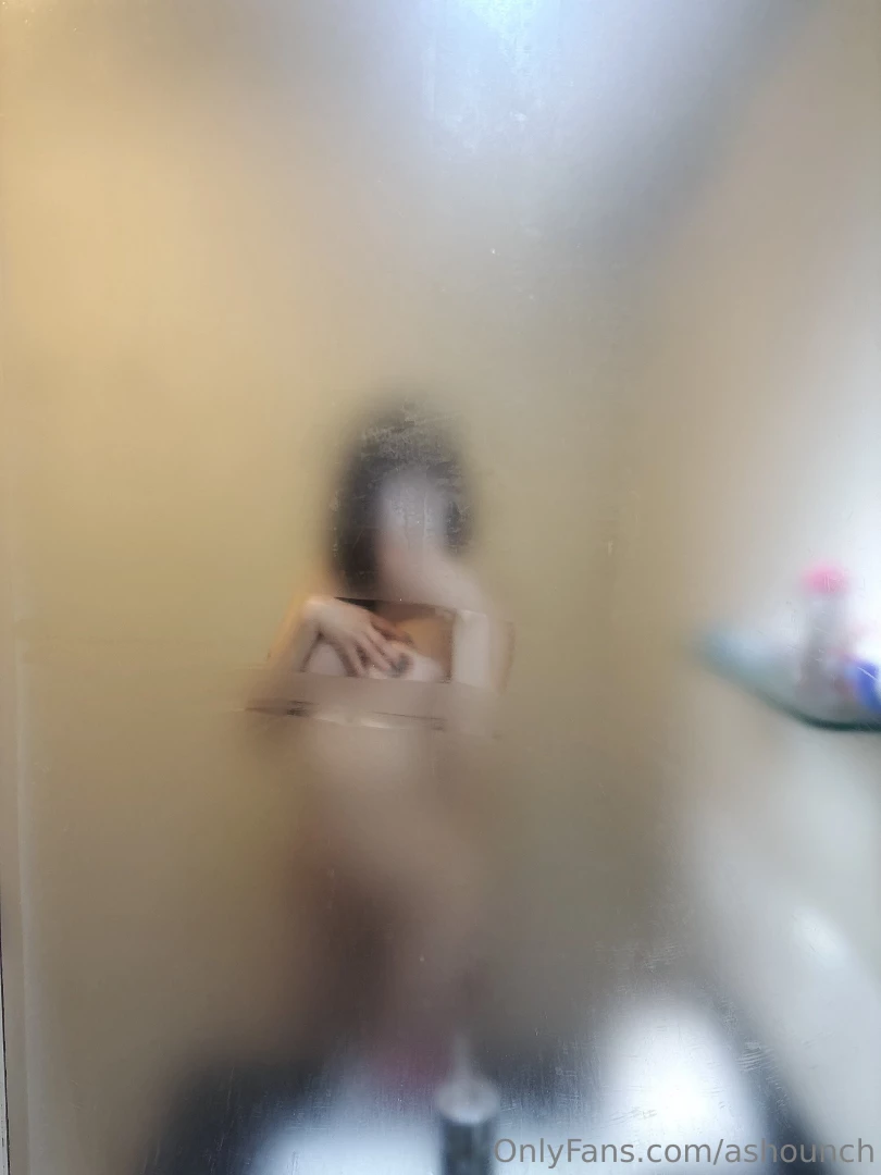 El efecto del vapor en la espejo es tan lindo 