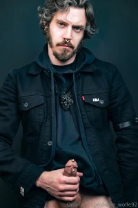 Been loving the hoodie denim combo lately maybe not the softest outfit part 2