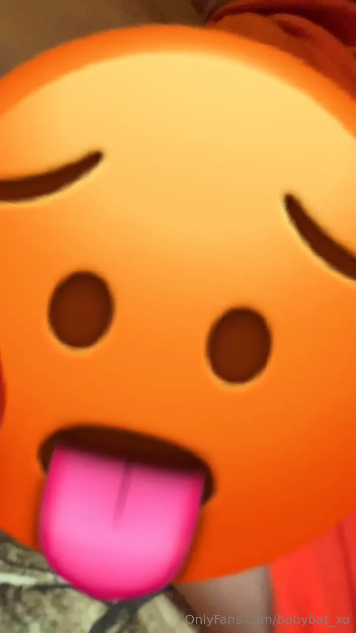 Are you gonna make me play all alone watch me play with these big tits 