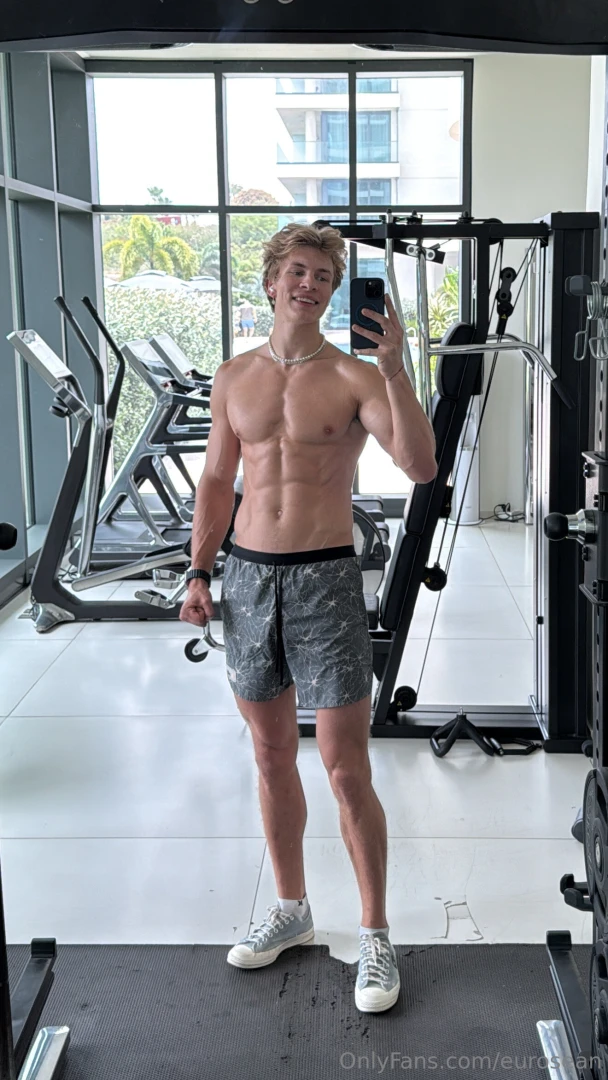 Feel like getting sweaty with me 