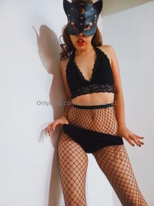 I don t need to touch you to have you you re mine with a look