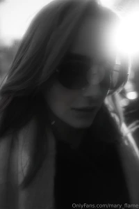 Catching the sunlight while walking part 1