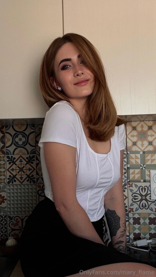 Hi everyone today is my birthday i m feeling so happy and full of joy 