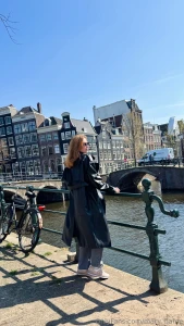 The new city welcomes me with sun and warmth