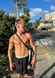 Close your eyes and imagine my hands now try to focus can t can you part 2