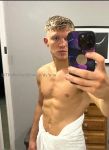 Got back from the gym still sweaty still pumped and ended up makin a