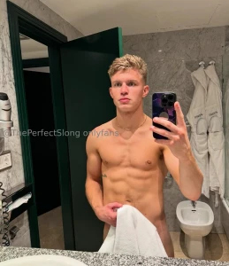 Got back from the gym still sweaty still pumped and ended up makin a part 1