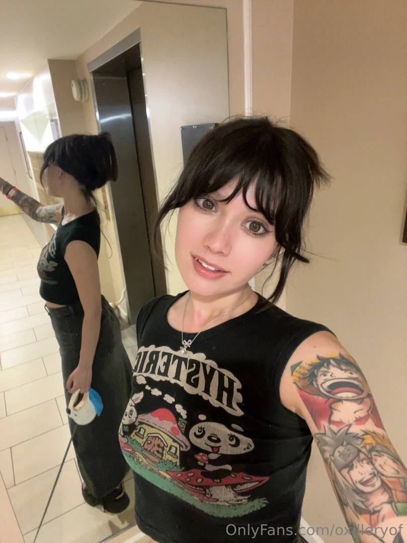 Heyyyyy im active on my main page oxillery lets chat part 1 