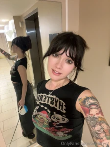 Heyyyyy im active on my main page oxillery lets chat part 1