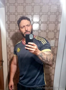 Hi bb i m here for you just send me a message