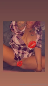 Skipped the gym for some alone time in bed who wants to see what i got