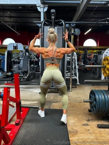 Do you dream of massaging these perfect muscles