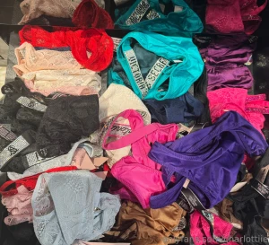 I sell my panties if you ever wanted to smell and taste my pussy my