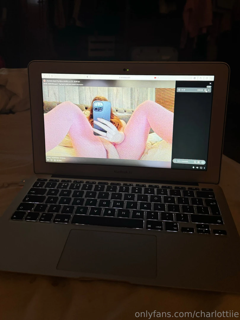 A few more pictures from last nights live i feel so naughty when i part 2 