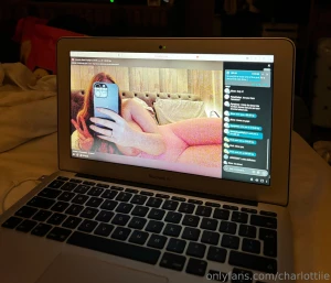 A few more pictures from last nights live i feel so naughty when i part 1