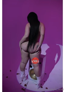 Just me and all this ass i got