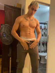 I love dirty talking to you while i masturbate and fingering my hole