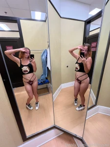 Fitting room vibes part 3