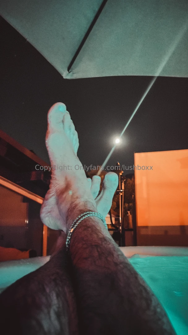 Today i needed a jacuzzi night 