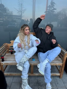 Pasknall spielt mit meinen titten