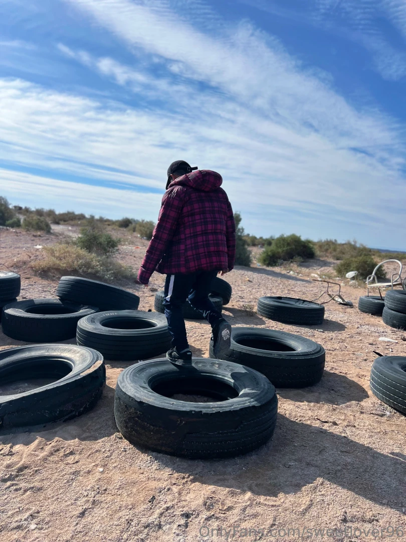 I love traveling the world 