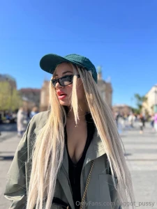 Why should you subscribe to me because i don t just post content i part 1