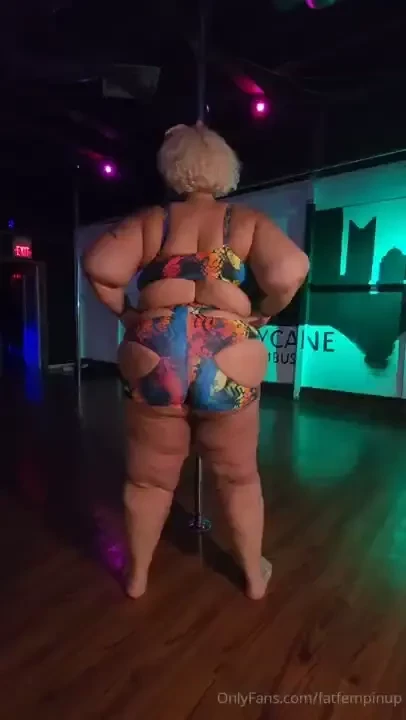 Extended twerking shower video tomorrow 