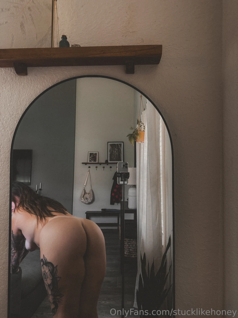 Naked neighbor strikes again 