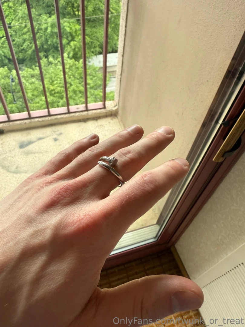 About the time a pretty boy gave me cvm and cartier at the bathhouse part 1 