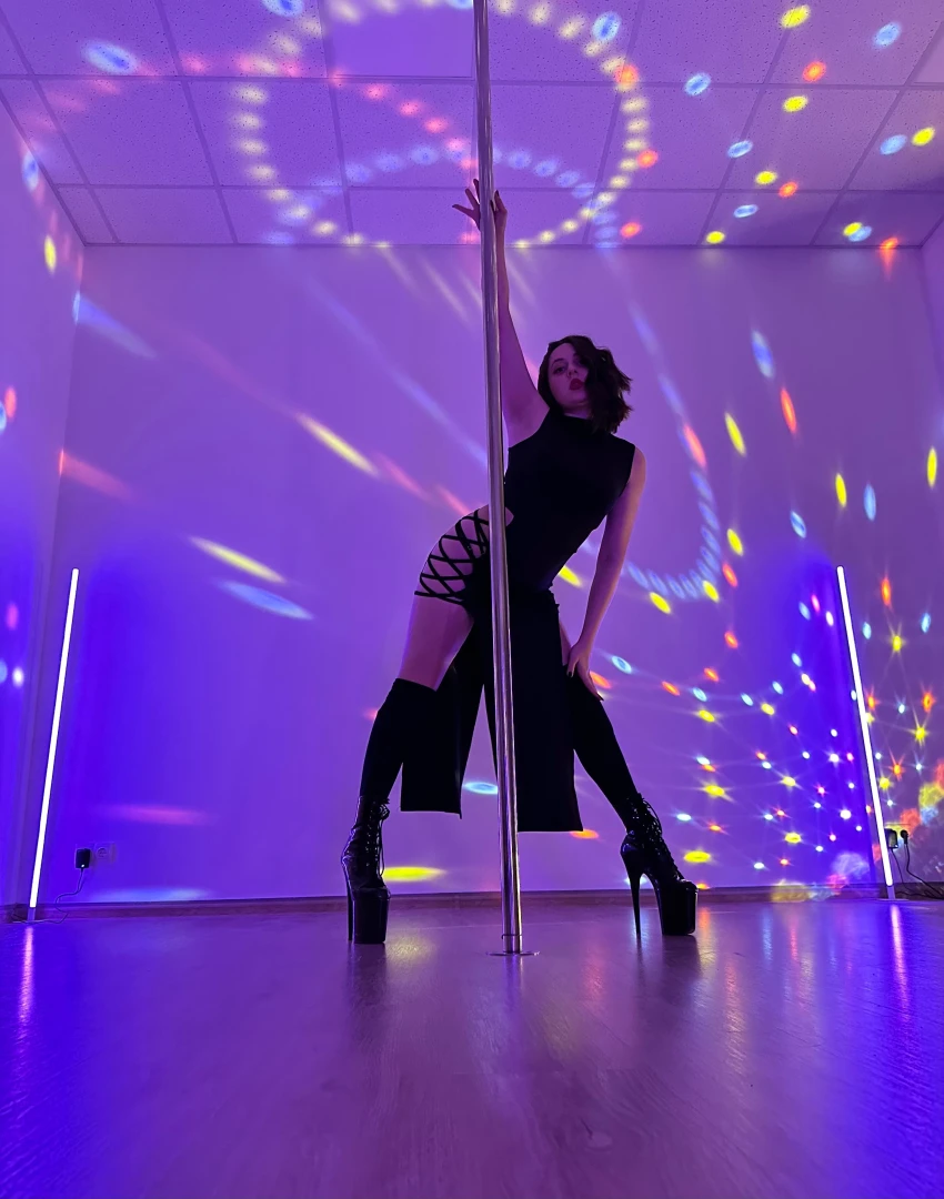 I love pole dance every movement is strength grace and a little bit of 