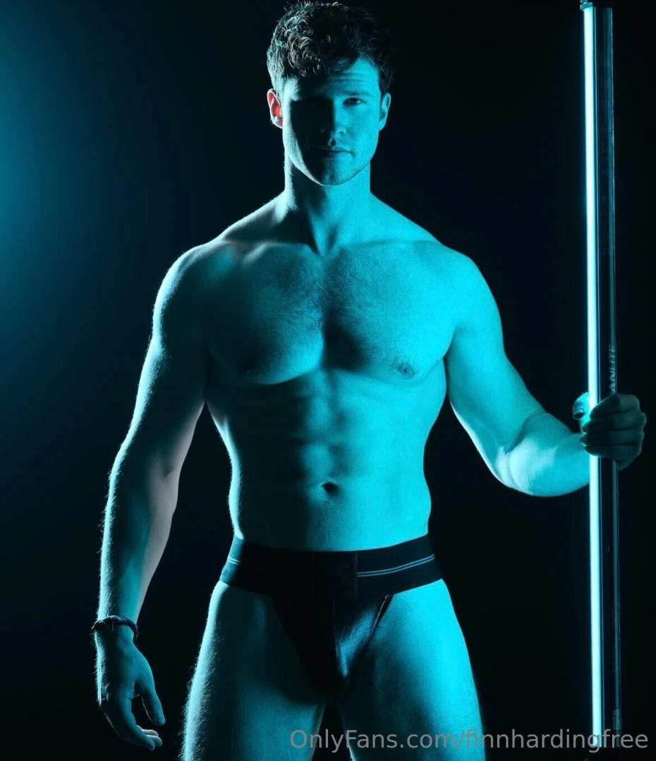 Could you show me what you got go to my vip page finnhardingx to get 