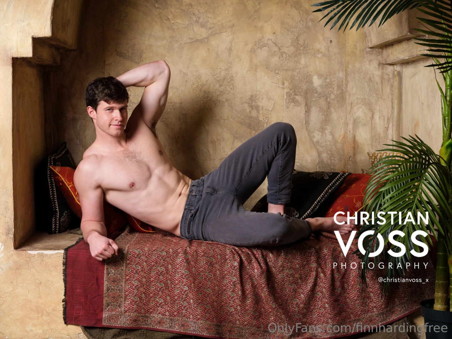 Time to cum to my side go to my vip page finnhardingx to get all my 