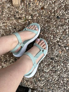 Endlich sind meine neuen sommerschuhe da gut das ich meine n gel