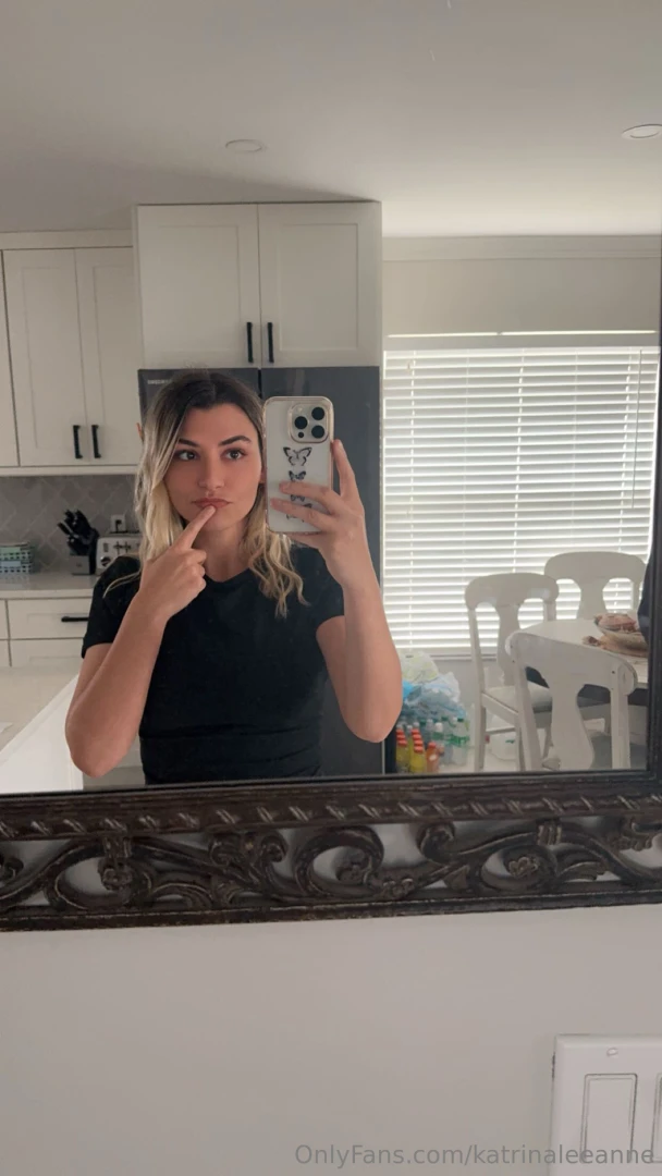 Hiii rate my outfit 1-10 10 being you would take it off 1 being lmao part 1 