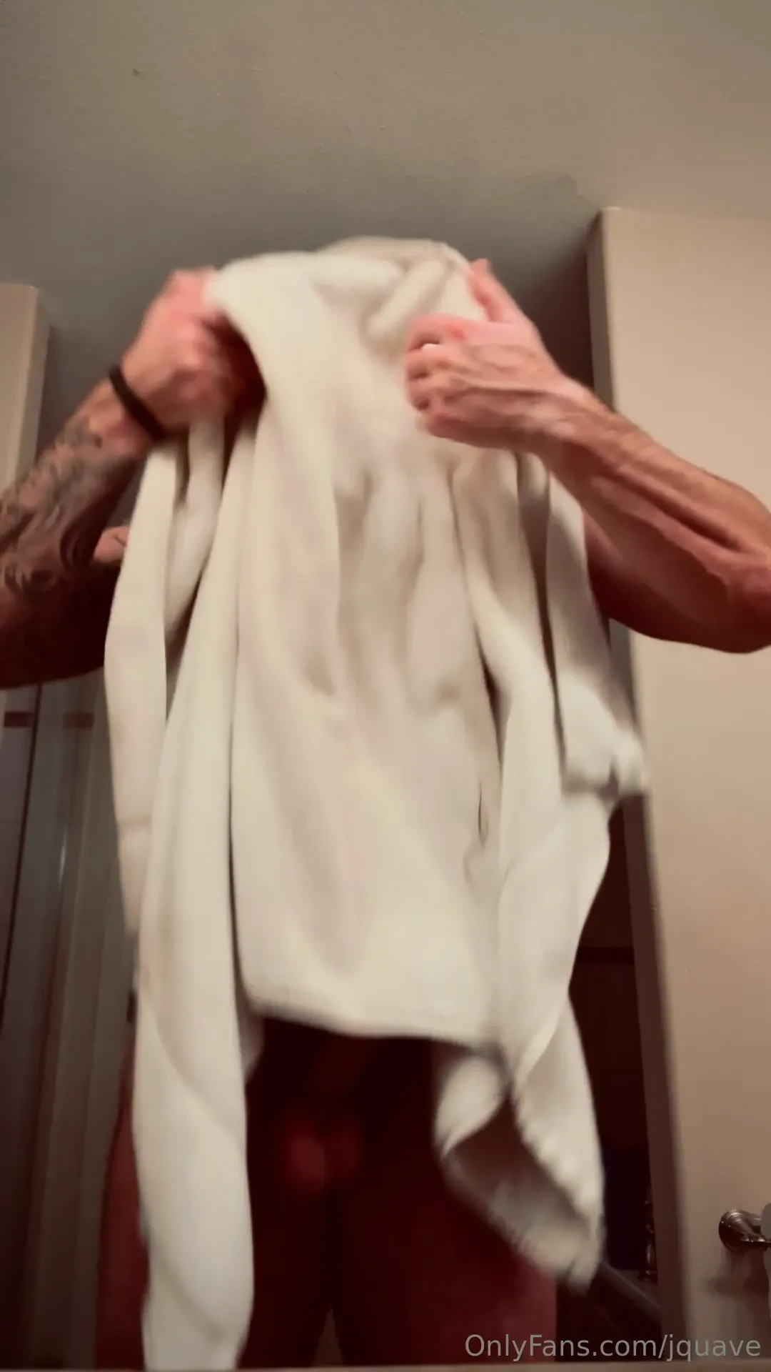 Shower part 2 drying off and getting the beard ready to go 