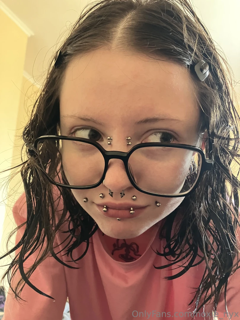 Old band tee no plans bass in my chest 