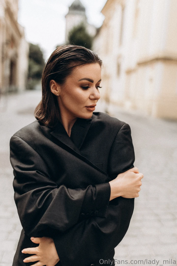 Hug me hug me so tenderly and don t let go part 1 