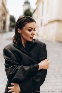 Hug me hug me so tenderly and don t let go part 1