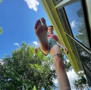 What s this tiny person doing in my garden part 1