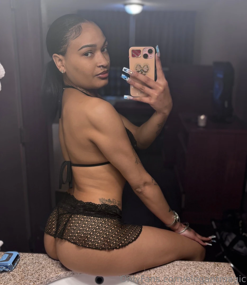 Love a nice black set 