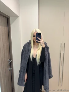 Do you think blonde suits me should i keep my hair color part 1