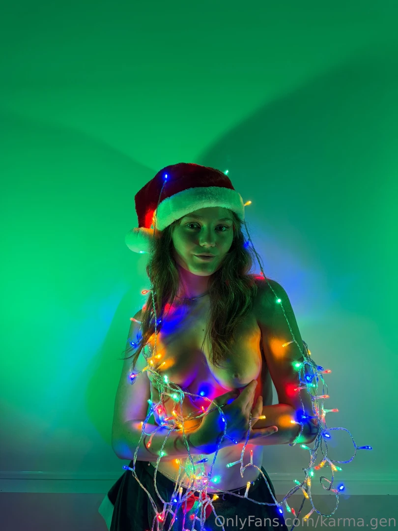 Hoe hoe hoe happy day 10 of 24 days of kar-is-mas what are your xmas 