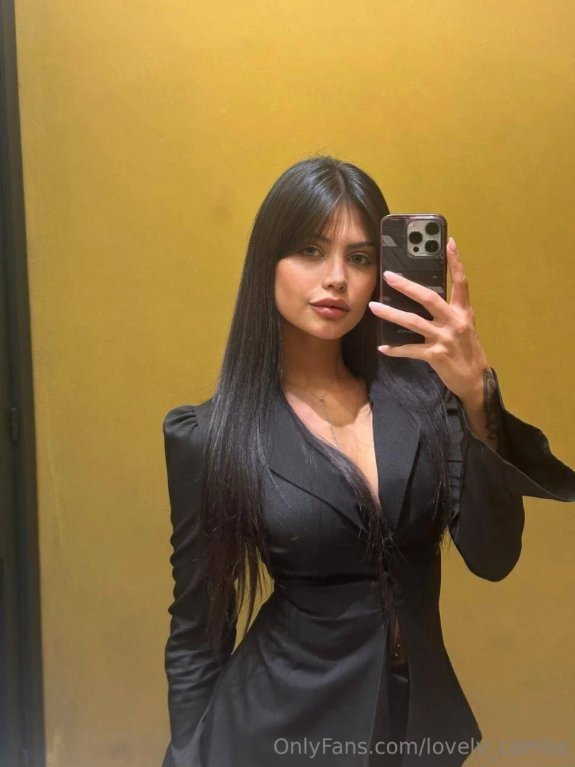 Took a photo in my favorite look but it s like something is missing 